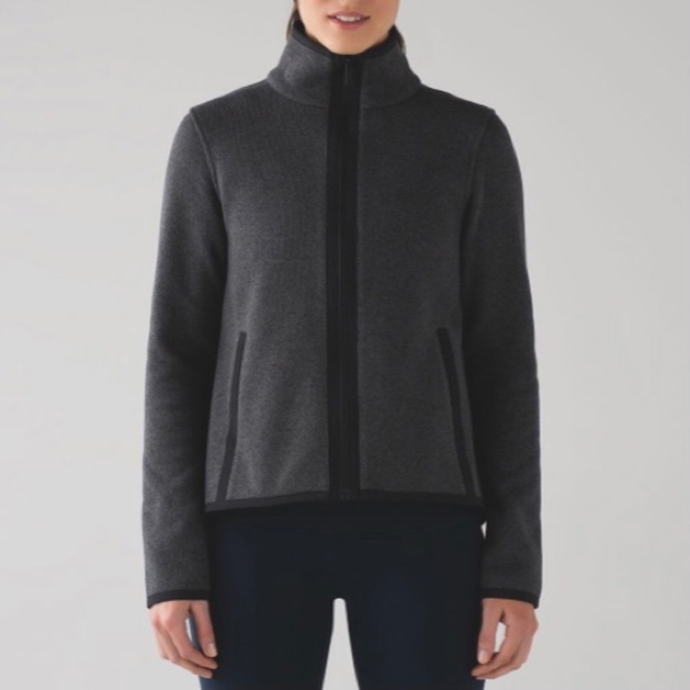 Lululemon Its Fleecing Cold Zip Up Women’s Sweater in Heathered Black / Black